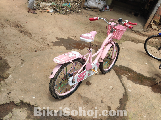 চমৎকার কন্ডিশনে কিউট পিঙ্ক বাচ্চাদের সাইকেল (Kiesel Brand)
