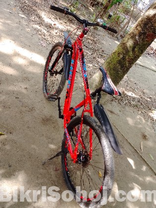 হিরো