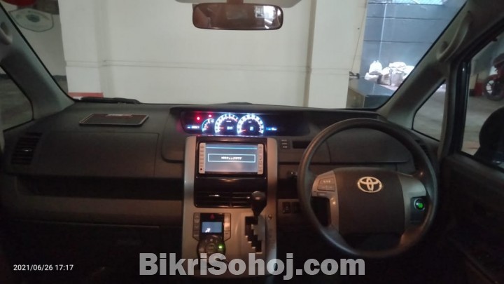 Toyota X Noah Smart Edition 2009