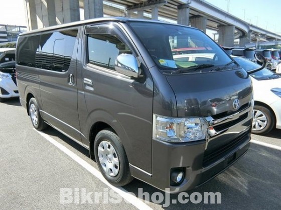 TOYOTA HIACE SUPER GL 2015