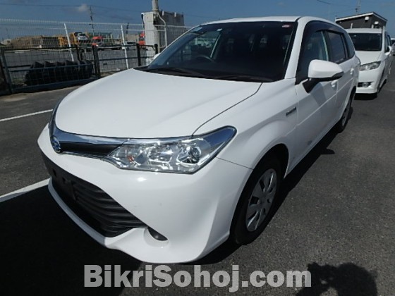 toyota fielder 2015