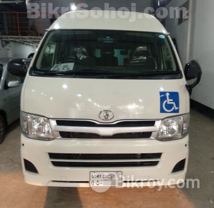 Toyota Hiace Super-GL 2012