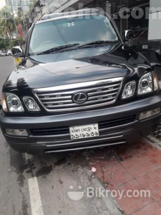 Lexus LX 2005