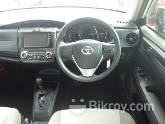 Toyota Axio G pearl Hybrid 2015