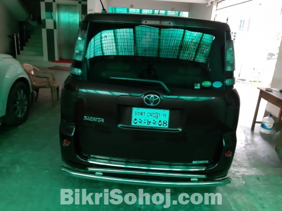 Toyota Sienta  7 seater