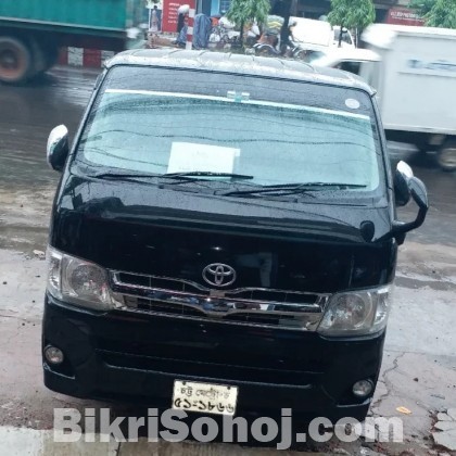 TRH HIACE