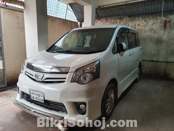 Toyota SI Noah micro