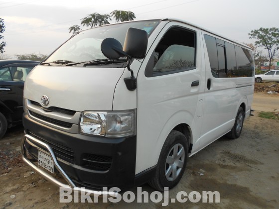 Hiace Gl With Five Doors
