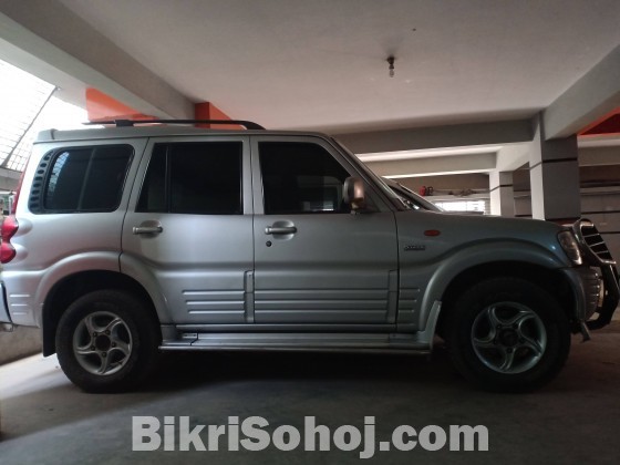 Mahindra scorpio six