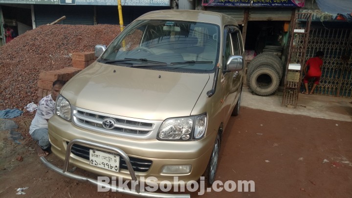 Toyota Noha 2002