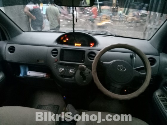 Toyota Sienta 2003. Reg 2007