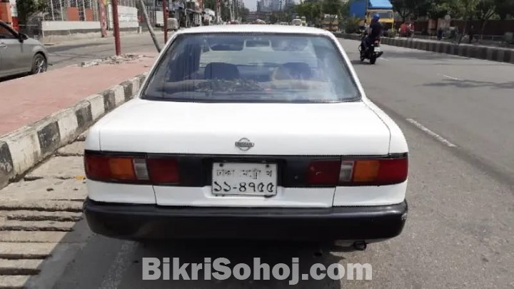 Nissan Sunny 1990