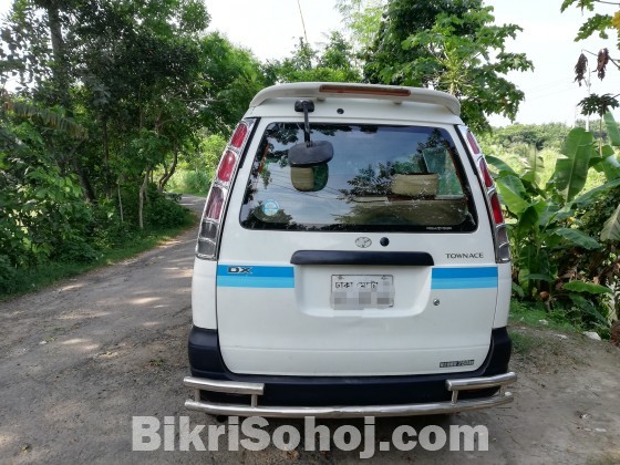 Toyota noah kr42 dx