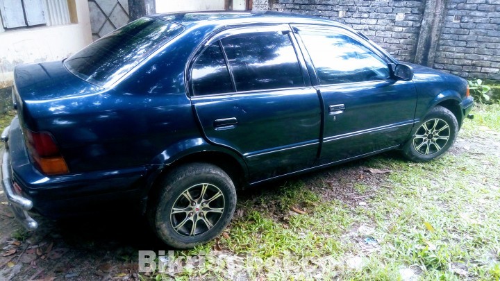 Toyota Corsa car