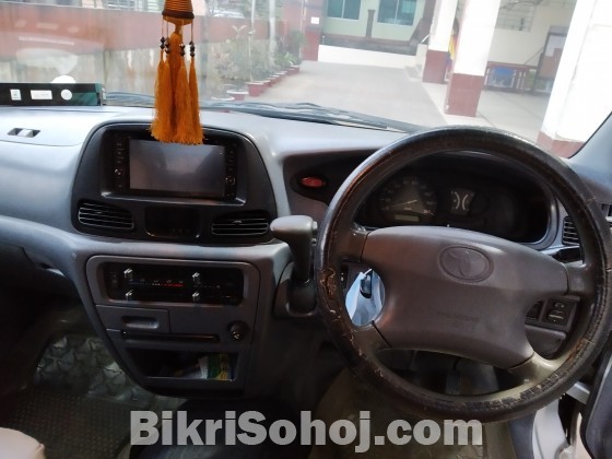 Toyota Noah Kr42