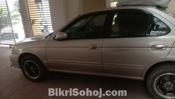 Nissan SunnY 2004 Model