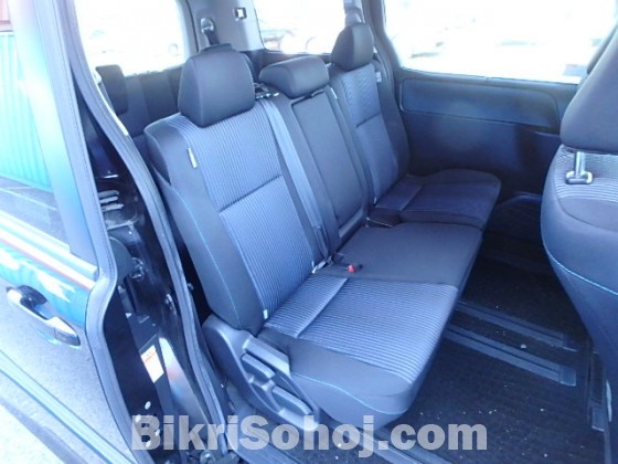 TOYOTA NOAH SI BLACK 2014