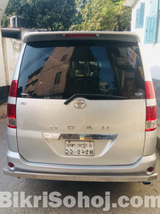 TOYOTA X NOAH 2002