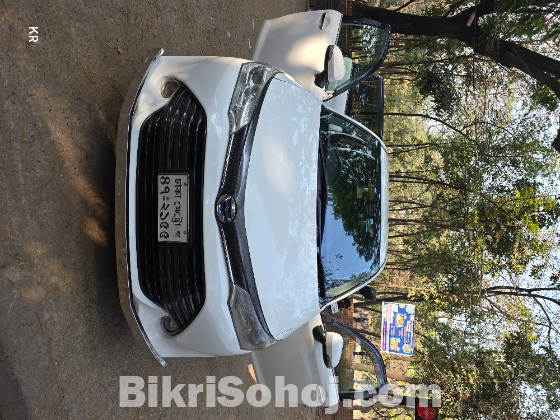 TOYOTA COROLLA Fielder 2016