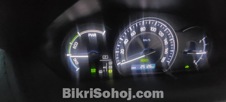 Toyota Esquire GI Premium 2018(Low mileage Car)