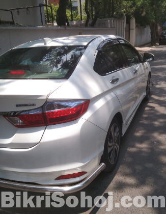 Honda Grace 2015