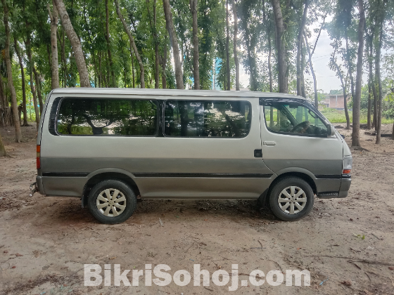Toyota Hiace Super Gl