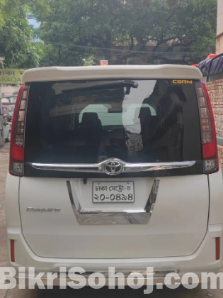 Toyota Esquire GL Premium Edition 2016