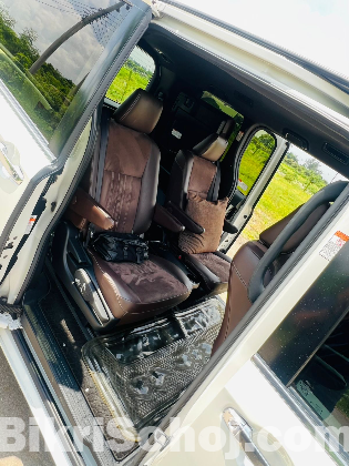 Toyota Esquire gi premium