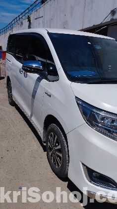 Toyota Esquire gi premium