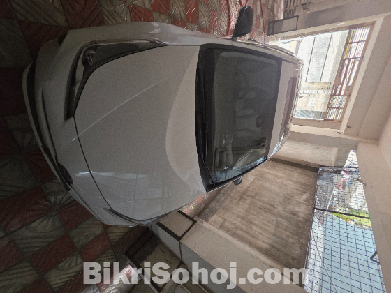 Toyota Prius 2019 New Shape with Sunroof
