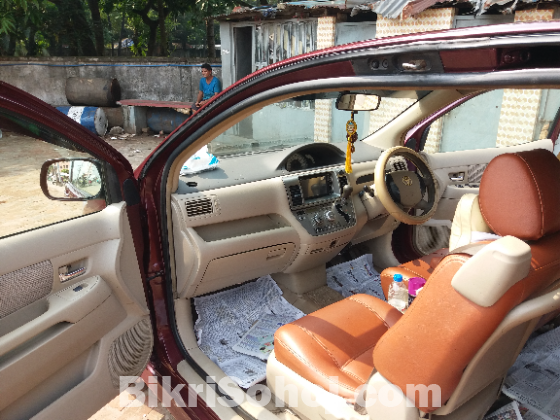 Toyota Raum 2005