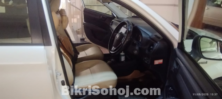 Toyota Axio 2015
