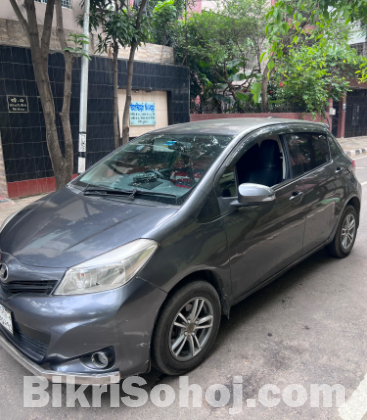 Toyota Vitz 2011