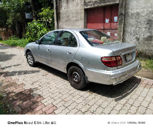 Nissan Sunny 2001