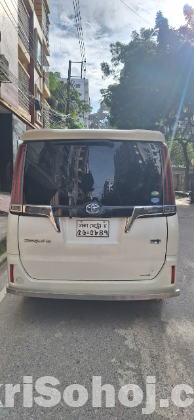 TOYOTA ESQUIRE GI PREMIUM 2017