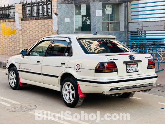 Xe saloon Corolla