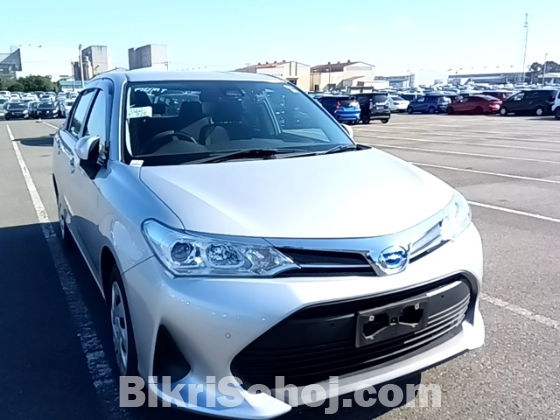 Toyota Axio Hybrid EX 2020