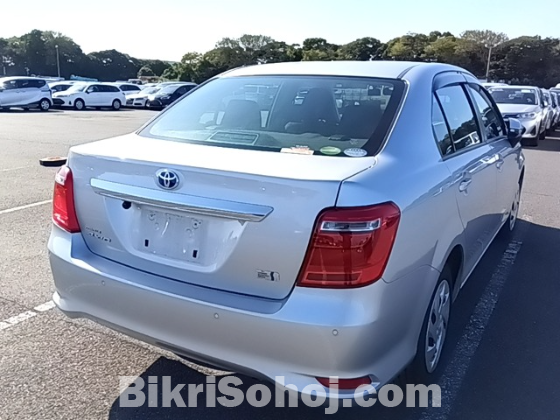 Toyota Axio Hybrid EX 2020
