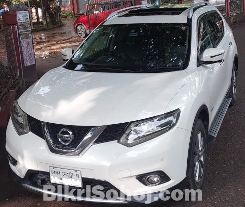 Nissan Xtrail 2015 Hybrid Sunroof