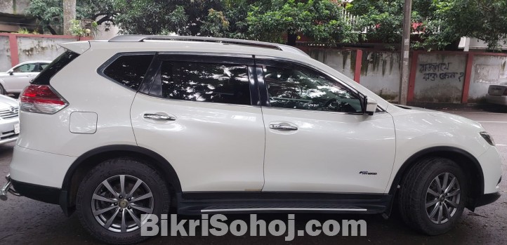 Nissan Xtrail 2015 Hybrid Sunroof