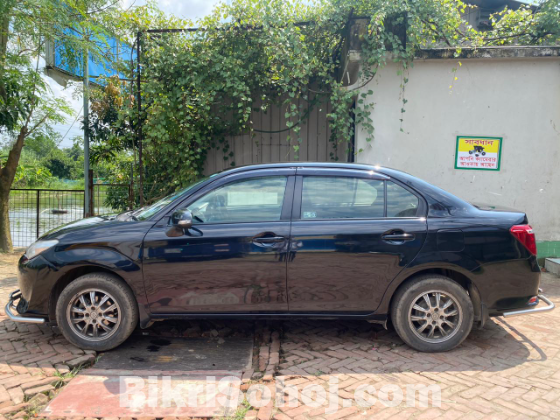 Toyota Axio 2015