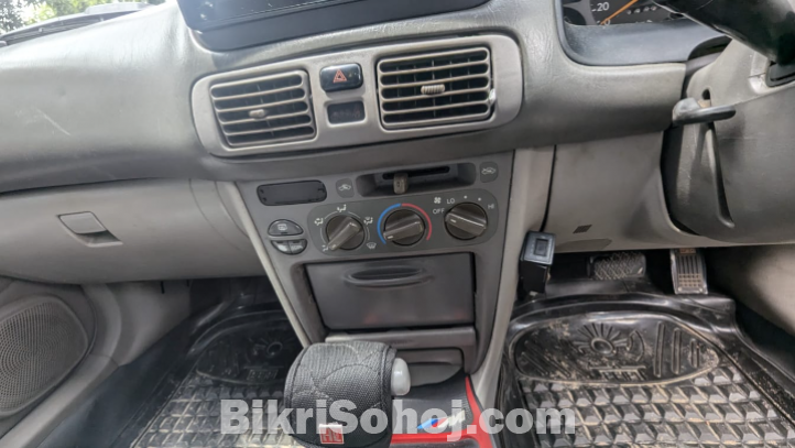 Toyota 111 Sprinter, M: 2000 Reg: 2004