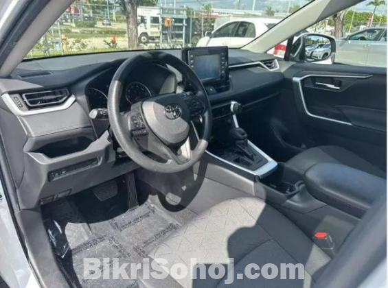 Toyota RAV4 2022 xle Full Options