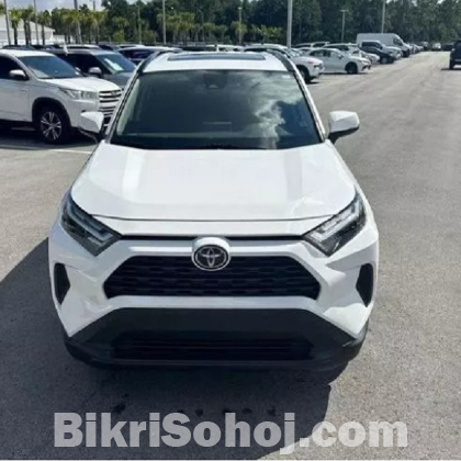 Toyota RAV4 2022 xle Full Options