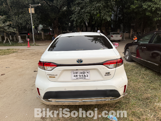 Toyota Corolla Hybrid 2020 model 1800 cc
