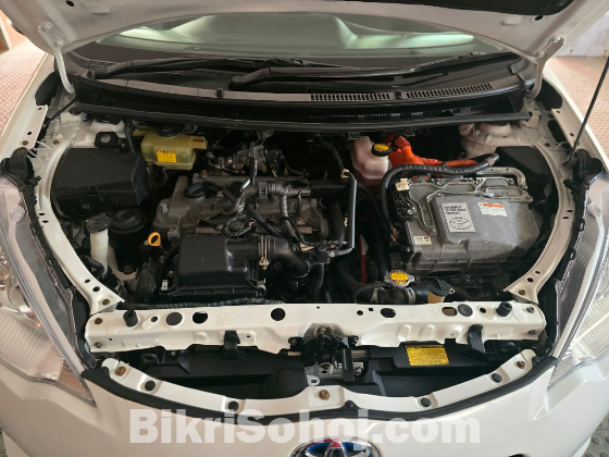 Toyata Aqua 2015 Japan Family Used Car