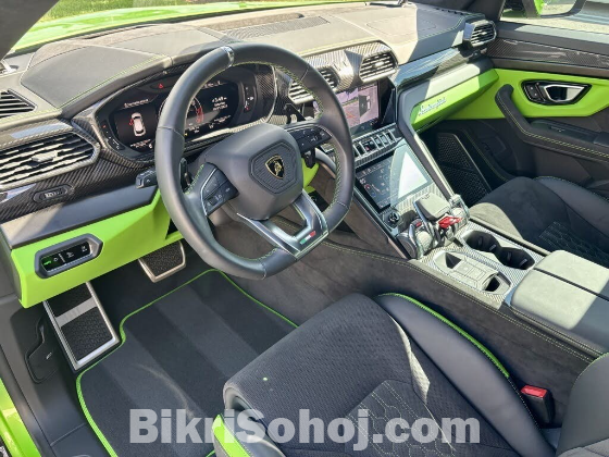 Slightly USED 2024 Lamborghini Urus S AWD Full options