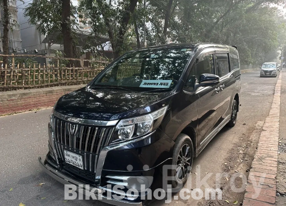 Toyota Esquire (non hybrid)