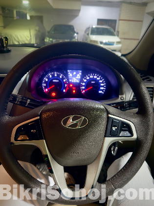 HYUNDAI ACCENT BLUE