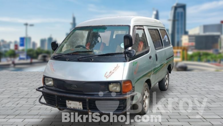 SMALL BUS TOYOTA M.CROP.1996